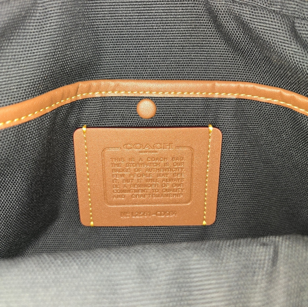 NWT Coach DAKOTA Crossbody in Loved Leather - Picture 5 of 8